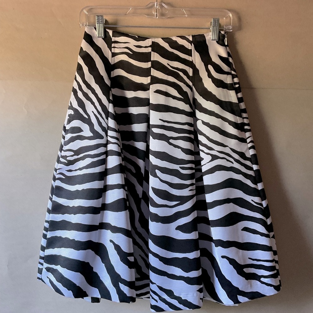 Express Design Studio skirt. Black and White Zebra fit and flare. Size 0
